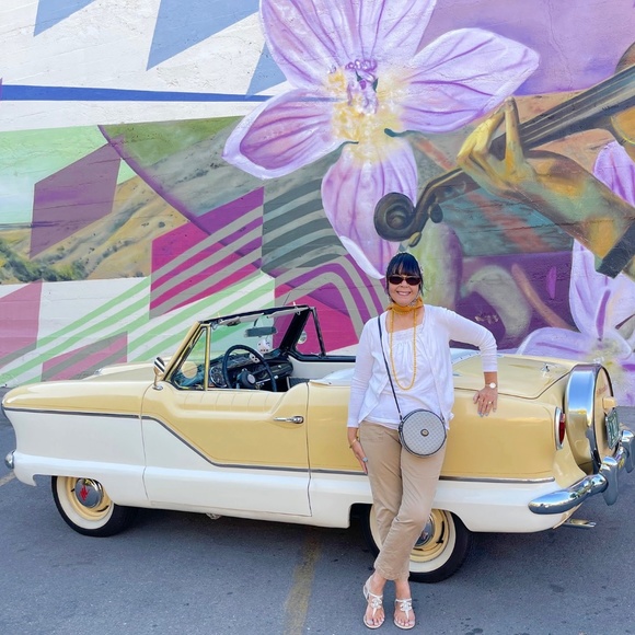 Meet your Posher, Erica - Picture 15 of 16